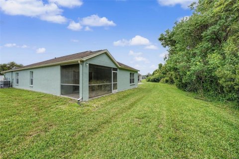 House in Wesley Chapel, Florida 3 bedrooms, 165.37 sq.m. № 2120307 - photo 17