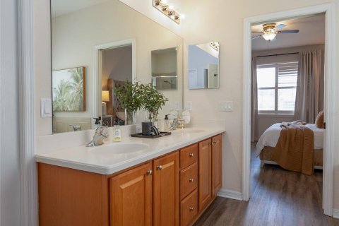 Casa en venta en Bradenton, Florida, 4 dormitorios, 267.56 m2 № 1886486 - foto 25