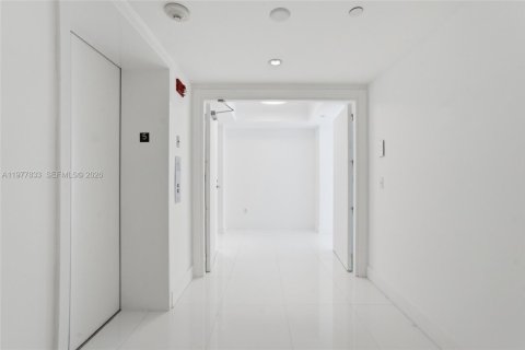 Condo à Miami, Floride, 3 chambres № 2078850