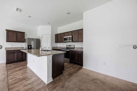 Villa ou maison à louer à Lakeland, Floride: 4 chambres, 205.13 m2 № 2404984 - photo 7