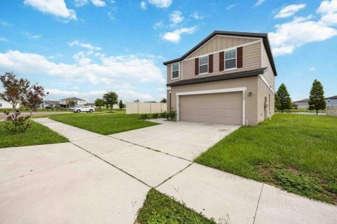 Villa ou maison à louer à Lakeland, Floride: 4 chambres, 205.13 m2 № 2404984 - photo 3