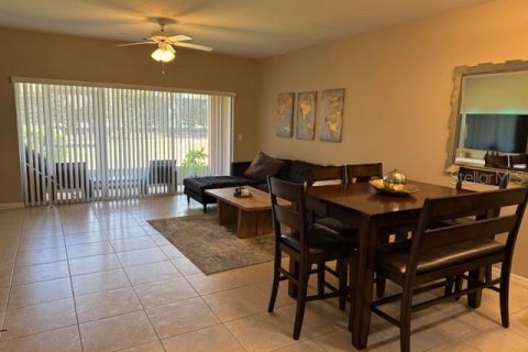 Townhouse in Davenport, Florida 2 bedrooms, 121.98 sq.m. № 2233843 - photo 3