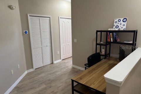 Townhouse in Davenport, Florida 2 bedrooms, 121.98 sq.m. № 2233843 - photo 13