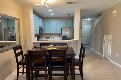 Townhouse in Davenport, Florida 2 bedrooms, 121.98 sq.m. № 2233843 - photo 6