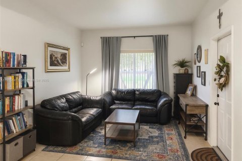 Touwnhouse à louer à Pembroke Pines, Floride: 2 chambres, 128.11 m2 № 1966598 - photo 7