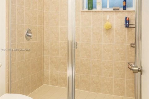 Touwnhouse à louer à Pembroke Pines, Floride: 2 chambres, 128.11 m2 № 1966598 - photo 11