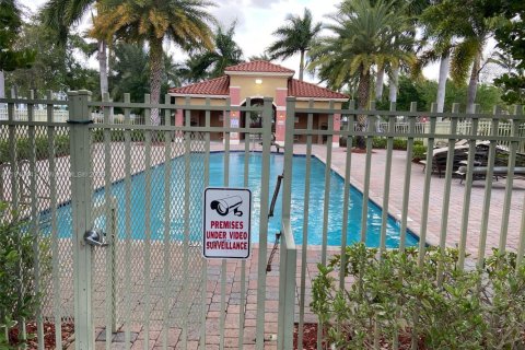 Touwnhouse à louer à Pembroke Pines, Floride: 2 chambres, 128.11 m2 № 1966598 - photo 16