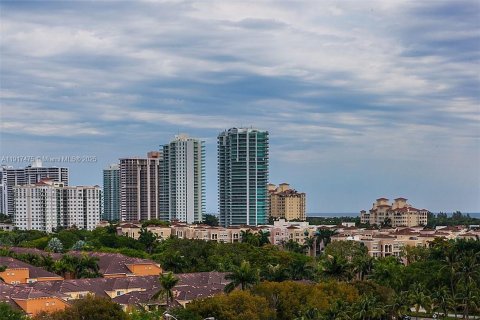 Condo in Aventura, Florida, 2 bedrooms  № 1972189 - photo 25