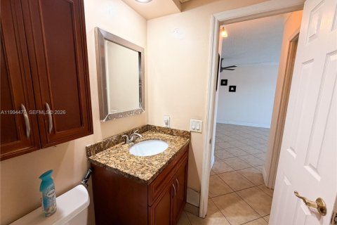 Condo in Fort Lauderdale, Florida, 1 bedroom № 2249371 - photo 7