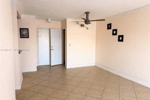 Condo in Fort Lauderdale, Florida, 1 bedroom № 2249371 - photo 14