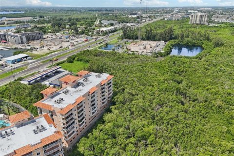 Купить кондоминиум в Сент-Питерсберг, Флорида 5 комнат, 187.01м2, № 2330025 - фото 3