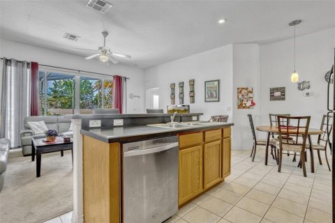 Casa en venta en Davenport, Florida, 5 dormitorios, 217.86 m2 № 1737132 - foto 10
