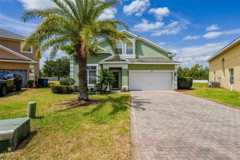 Casa en venta en Davenport, Florida, 5 dormitorios, 217.86 m2 № 1737132 - foto 1