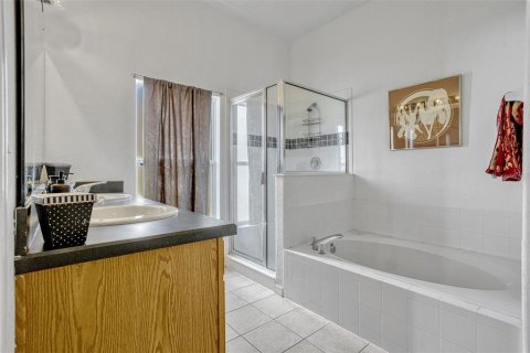Casa en venta en Davenport, Florida, 5 dormitorios, 217.86 m2 № 1737132 - foto 28