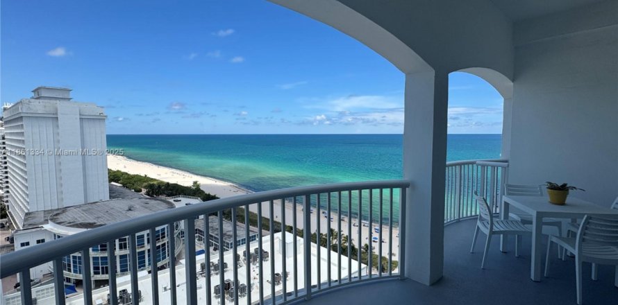 Estudio en el Condominio en Miami Beach, Florida № 1889490