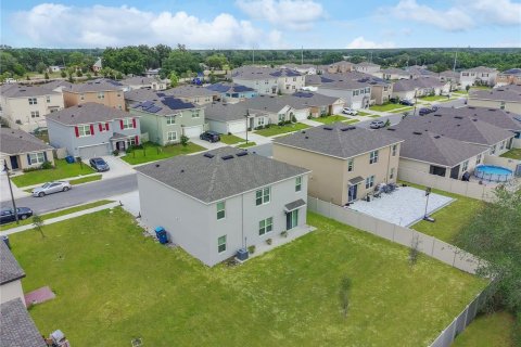 House in Davenport, Florida 5 bedrooms, 250.46 sq.m. № 2219085 - photo 5