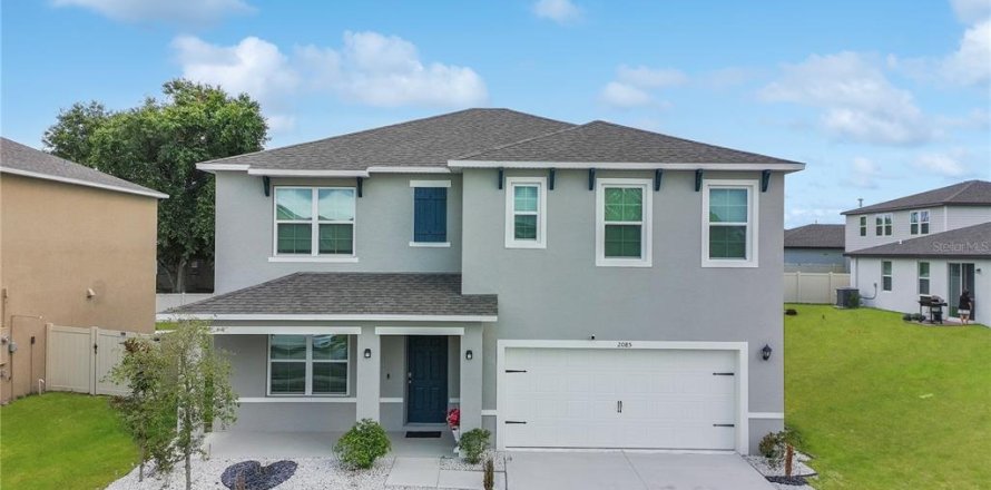 House in Davenport, Florida 5 bedrooms, 250.46 sq.m. № 2219085
