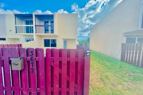 Townhouse in Davie, Florida 2 bedrooms, 95.22 sq.m. № 1712690 - photo 3