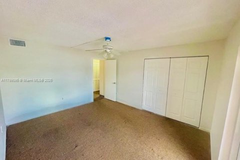 Townhouse in Davie, Florida 2 bedrooms, 95.22 sq.m. № 1712690 - photo 24