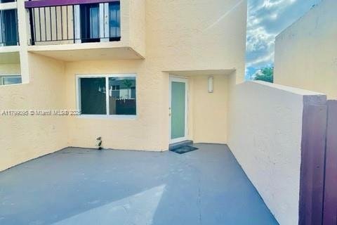 Townhouse in Davie, Florida 2 bedrooms, 95.22 sq.m. № 1712690 - photo 7
