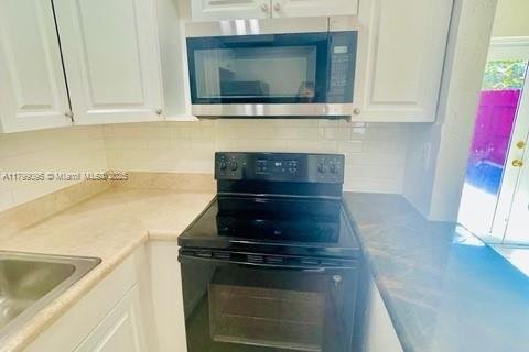 Townhouse in Davie, Florida 2 bedrooms, 95.22 sq.m. № 1712690 - photo 12