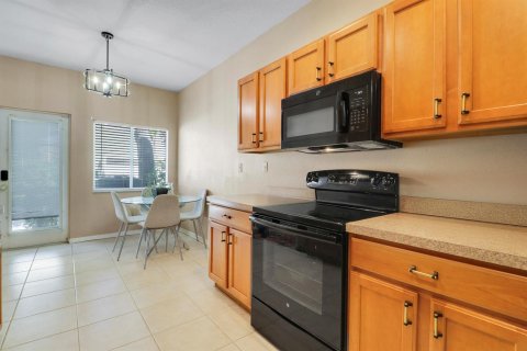 Adosado en venta en Port St. Lucie, Florida, 2 dormitorios, 125.42 m2 № 2078349 - foto 12