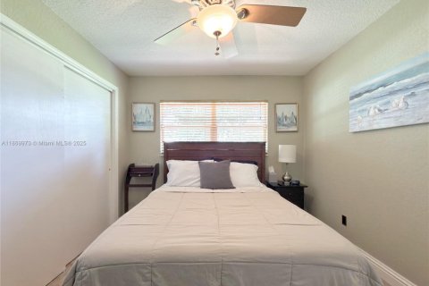 Casa en venta en Homestead, Florida, 3 dormitorios, 159.33 m2 № 1898220 - foto 27
