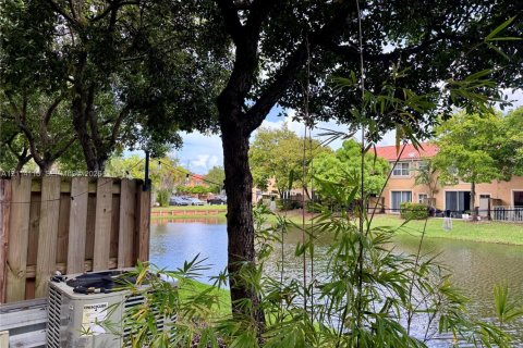 Copropriété à vendre à Dania Beach, Floride: 2 chambres, 128.11 m2 № 2439371 - photo 3