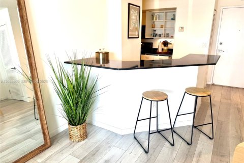 Condo in Miami Beach, Florida, 1 bedroom  № 2365599