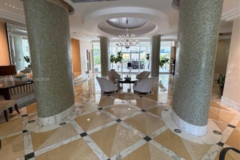Condo in Miami Beach, Florida, 1 bedroom № 2365599 - photo 25