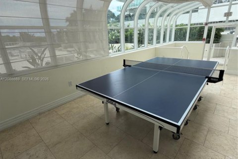 Condo in Miami Beach, Florida, 1 bedroom № 2365599 - photo 20