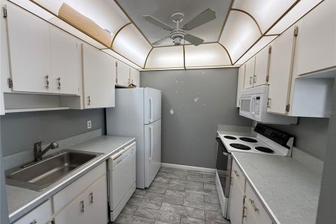 Duplex in New Smyrna Beach, Florida 1 bedroom, 72.46 sq.m. № 2102839 - photo 5