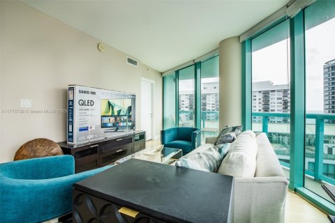 Condo in Miami Beach, Florida, 2 bedrooms  № 1875462 - photo 7