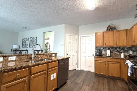 House in Davenport, Florida 4 bedrooms, 217.48 sq.m. № 1658696 - photo 25