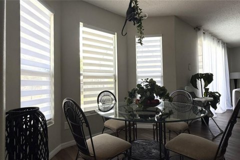 House in Davenport, Florida 4 bedrooms, 217.48 sq.m. № 1658696 - photo 22