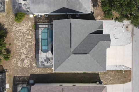 House in Davenport, Florida 4 bedrooms, 217.48 sq.m. № 1658696 - photo 4