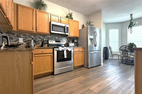 House in Davenport, Florida 4 bedrooms, 217.48 sq.m. № 1658696 - photo 24