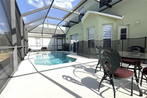 House in Davenport, Florida 4 bedrooms, 217.48 sq.m. № 1658696 - photo 10