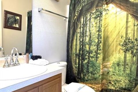 House in Davenport, Florida 4 bedrooms, 217.48 sq.m. № 1658696 - photo 28
