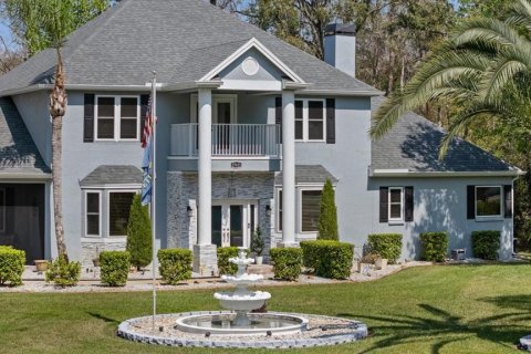 Casa en venta en Wesley Chapel, Florida, 4 dormitorios, 401.15 m2 № 2101276 - foto 3