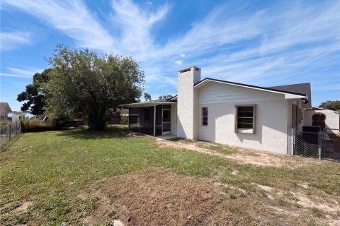 House in Eagle Lake, Florida 3 bedrooms, 120.22 sq.m. № 2399295 - photo 18