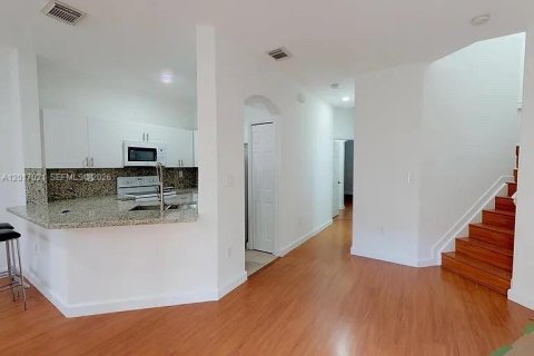Touwnhouse à louer à Doral, Floride: 3 chambres, 140.38 m2 № 2274354 - photo 16