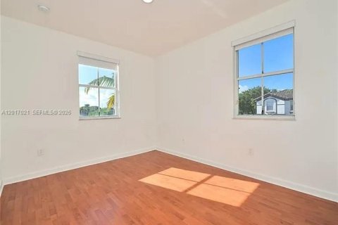 Touwnhouse à louer à Doral, Floride: 3 chambres, 140.38 m2 № 2274354 - photo 26