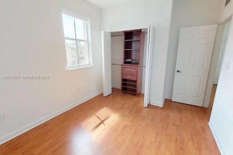 Touwnhouse à louer à Doral, Floride: 3 chambres, 140.38 m2 № 2274354 - photo 23