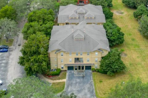 Condo in Lake Mary, Florida, 2 bedrooms  № 1544214 - photo 2