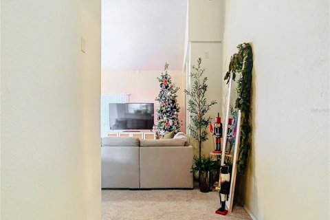 Condo in Lake Mary, Florida, 2 bedrooms  № 1544214 - photo 8