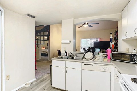 Condo in Lake Mary, Florida, 2 bedrooms  № 1544214 - photo 21