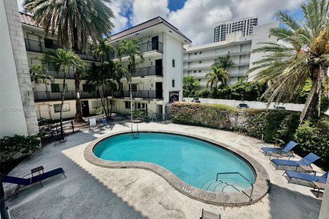 Купить виллу или дом в Форт-Лодердейл, Флорида 1 спальня, 42.64м2, № 1957228 - фото 13