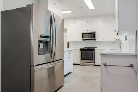 Villa ou maison à louer à Tampa, Floride: 2 chambres, 216.37 m2 № 2416641 - photo 25