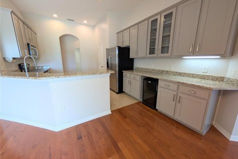 Villa ou maison à louer à Apollo Beach, Floride: 4 chambres, 222.41 m2 № 1884457 - photo 9